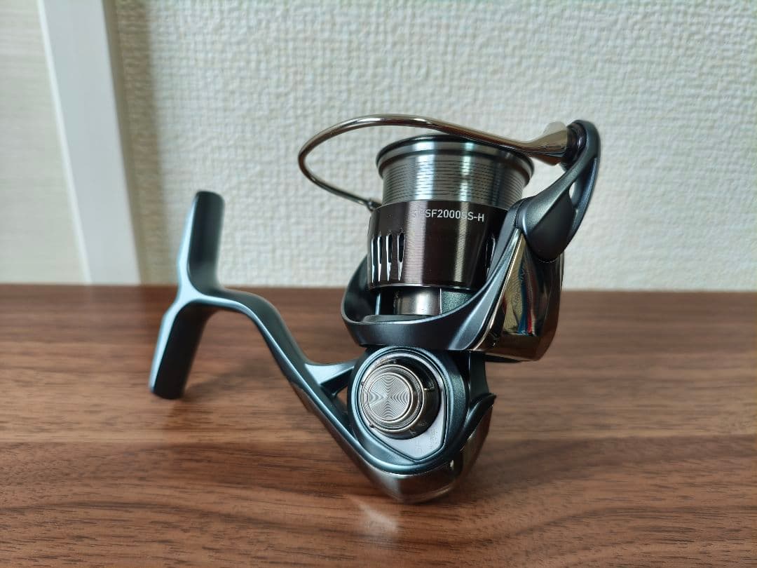 ［ほぼ新品］ダイワ 23エアリティ ST SF2000SS-H