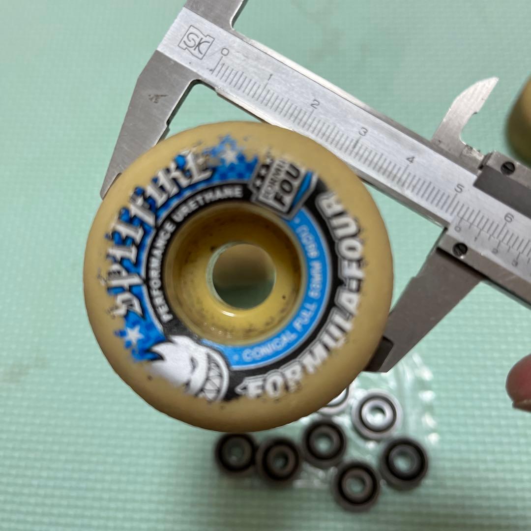 spitfire f4 スケートボード　ハードウィール　５３mm