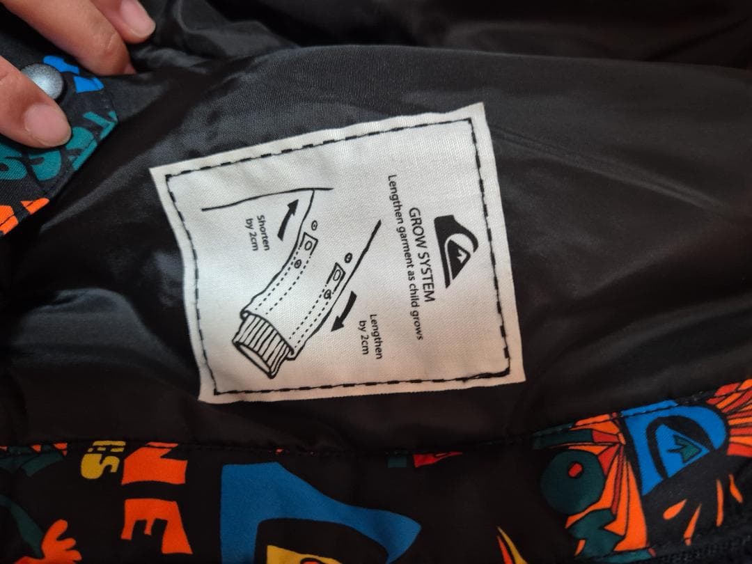 Quiksilver 子ども用スノーボードウェア