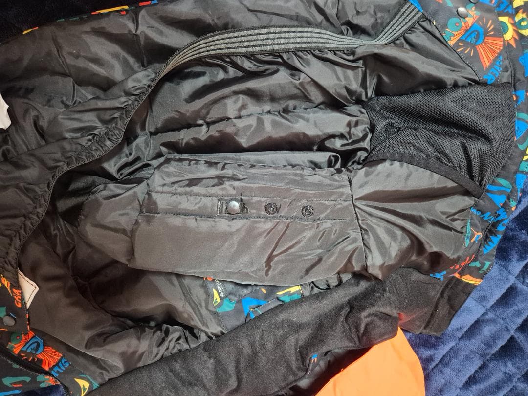 Quiksilver 子ども用スノーボードウェア