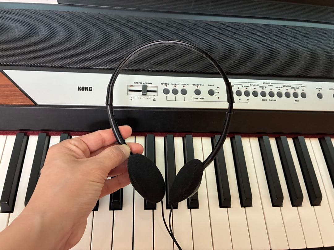 KORG SP-250、椅子、ペダル