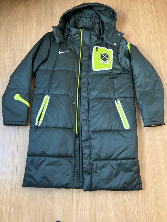 NIKE NFTBナイキベンチコート