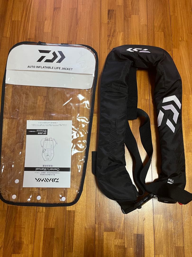 ダイワ　インフレータブルライフジャケット　DF2608