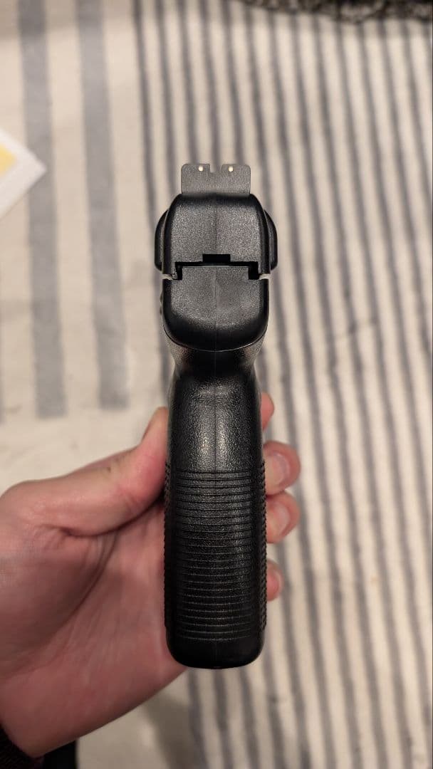 ファイブセブンピストル　CO2　Five-Seven マルシン 予備マガジン付き
