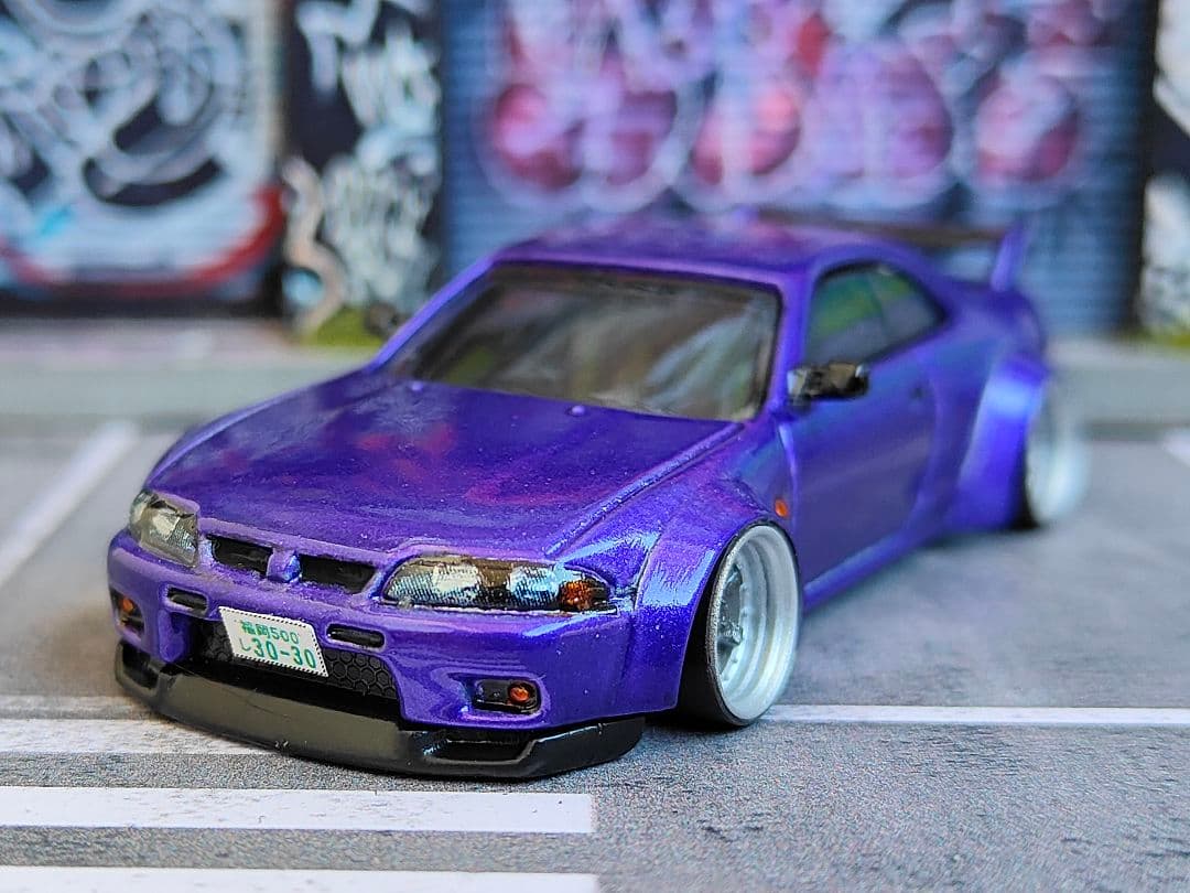 トミカ改造 日産 R33 GTR オーバーフェンダー 紫 深リムホットウィール
