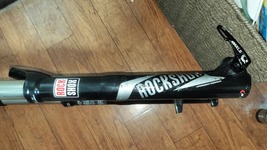 【月末セール】 ROCKSHOX Recon 27.5 boost 130mm