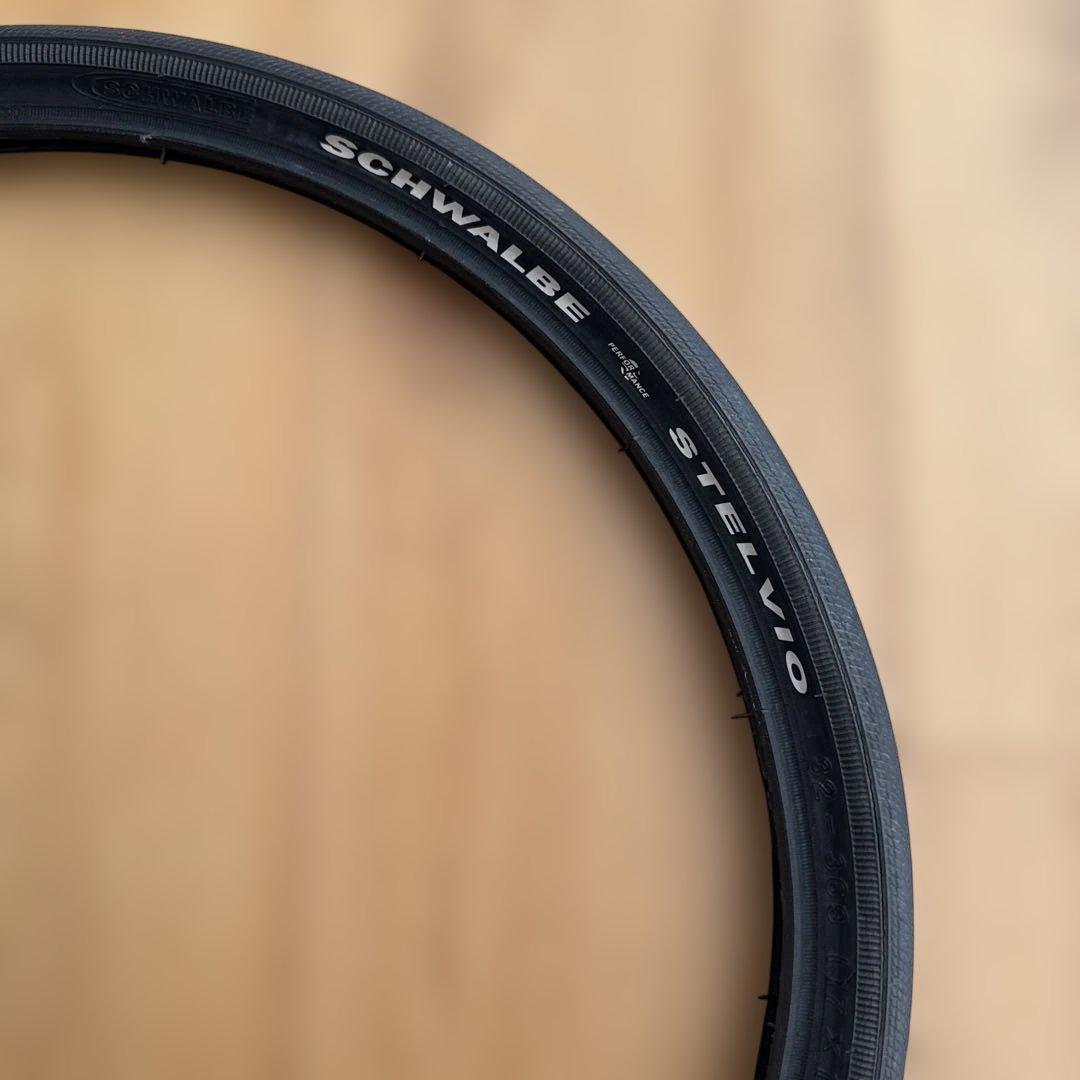 シュワルベ　ステルビオ&チューブ前後セット　アレックスモールトン