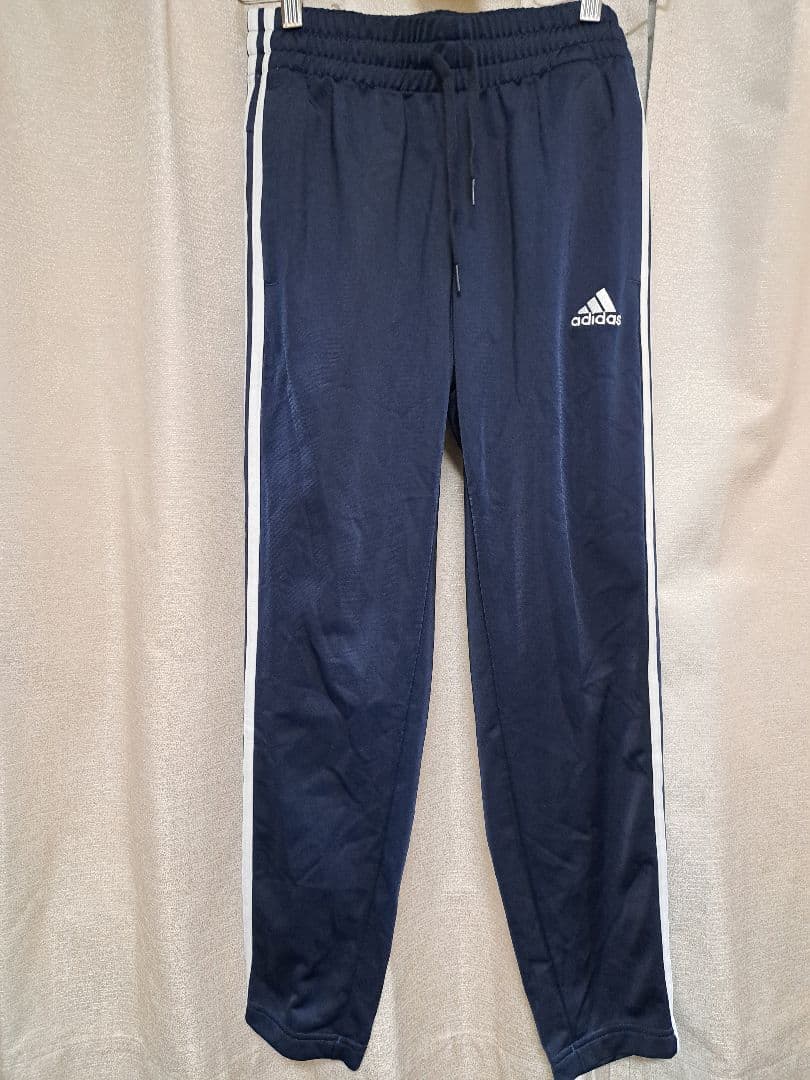 新品タグ付き！adidas ジャージ上下セット ネイビー タグ付き
