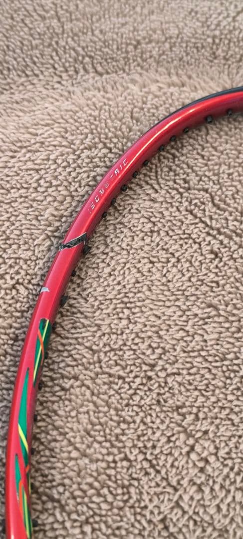 【ジャンク品】アストロクス88d 4UG5 4本セット バドミントン ラケット