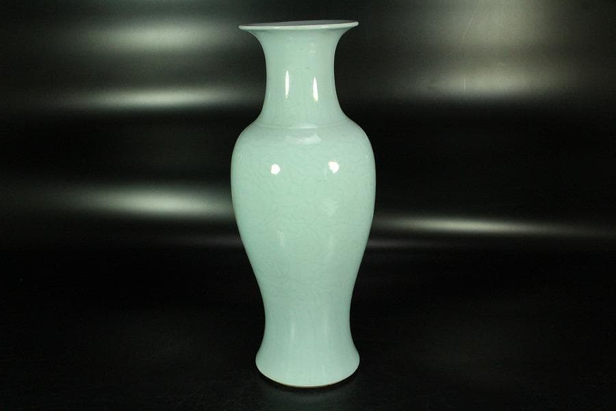 中国美術 青釉 刻模様 瓶 高35cm(K-YC602)