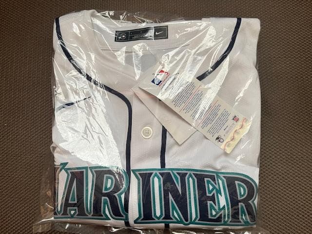 イチロー51背番号引退セレモニーGold淵記念パッチ付ホームジャージUS限定品