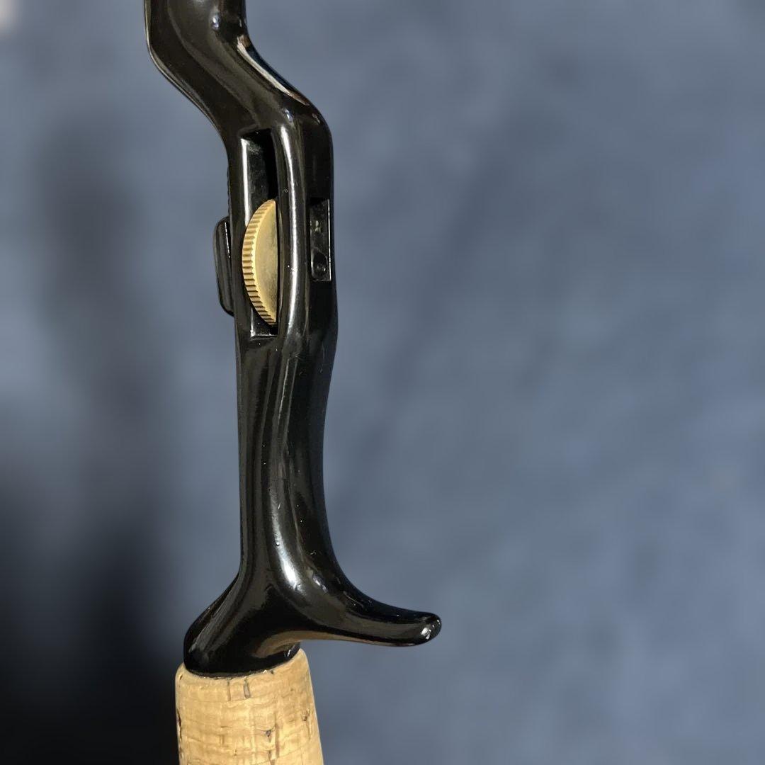Phillipson ザウルス　Bass Tamer BC56M