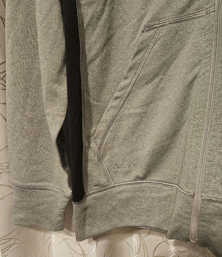 NIKE　ナイキDRI-FIT 上下セットアップ　金ロゴ/グレーSサイズ