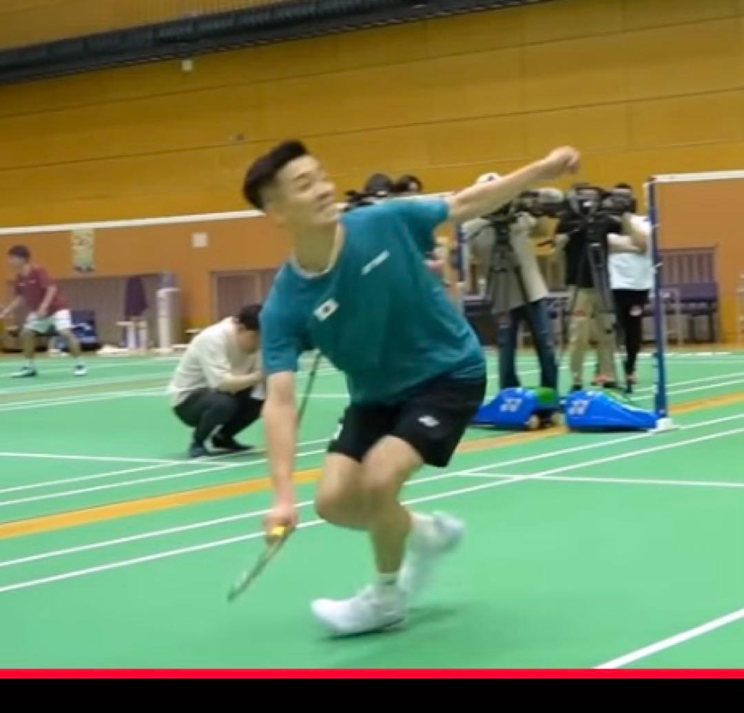 YONEX バドミントンシャツ 青 日本国旗付き