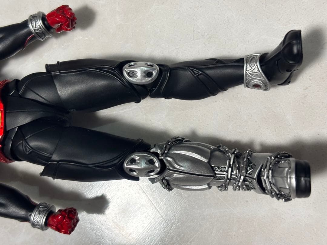 S.H.Figuarts（真骨彫製法）仮面ライダーキバ キバフォーム開封品