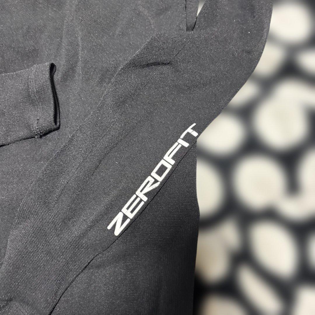 ZEROFIT ハイネック長袖インナー ブラック