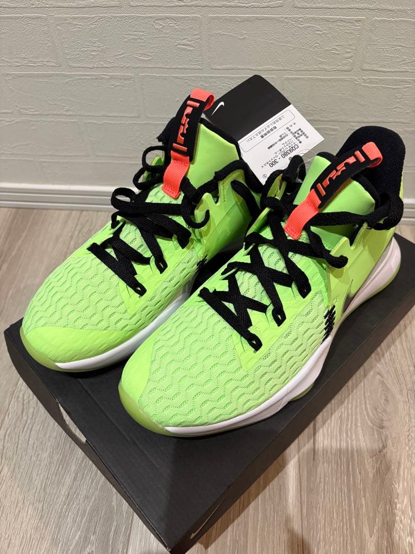 新品Nike レブロン　ウィットネスV バスケット　26 週末限定大幅値下げ