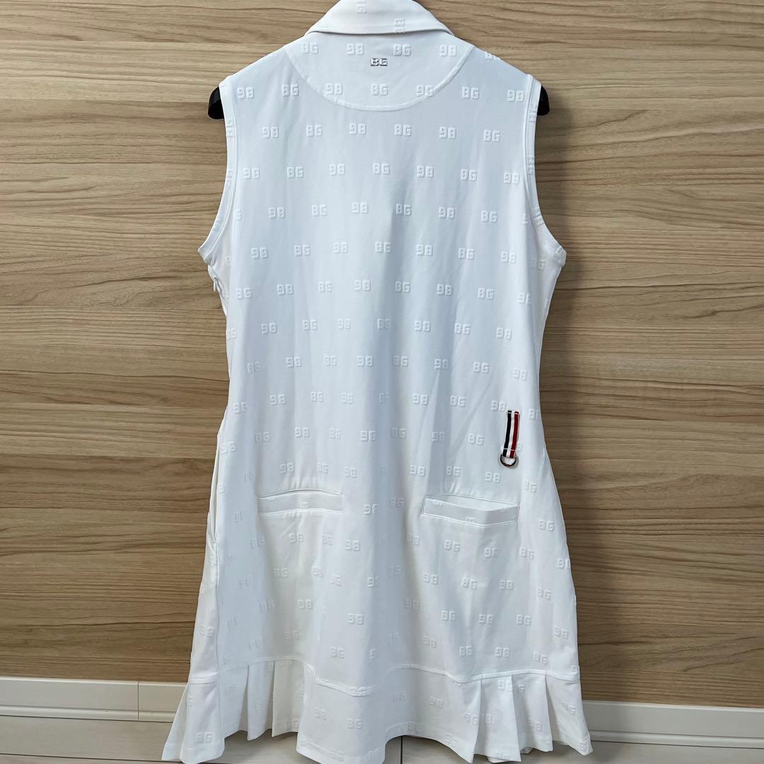 新品★38,500円 BRIEFINGゴルフポロワンピース BGロゴ総柄 白L