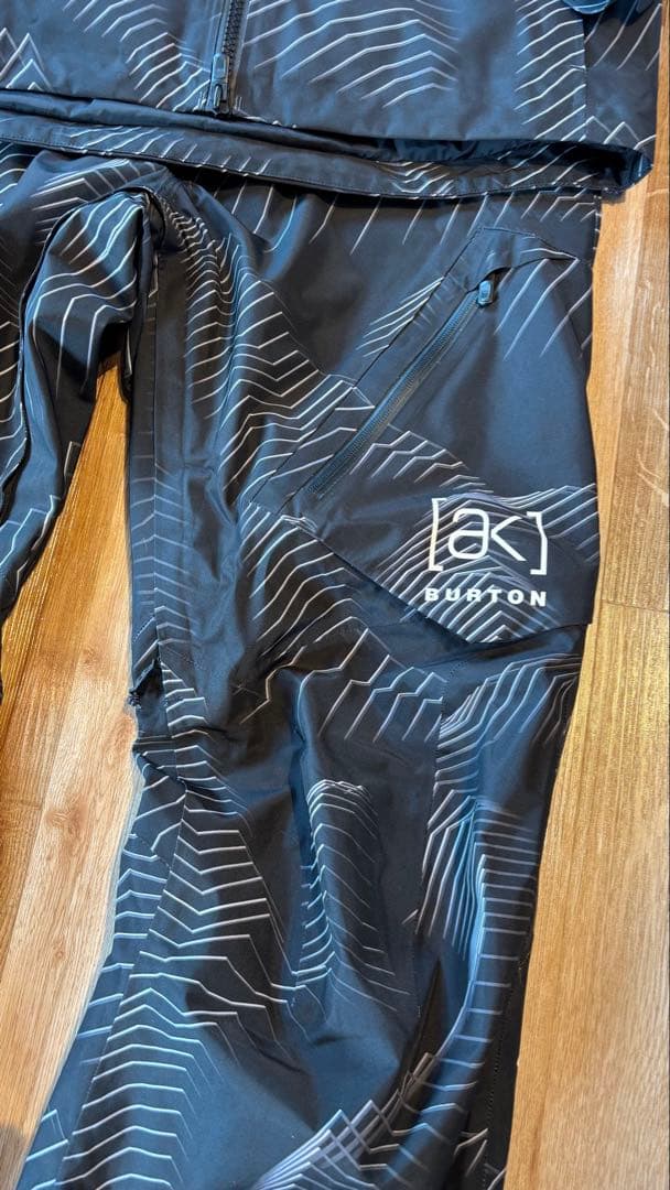 【美品】バートンak Cyclic GORE-TEX スノボウェア 上下 M