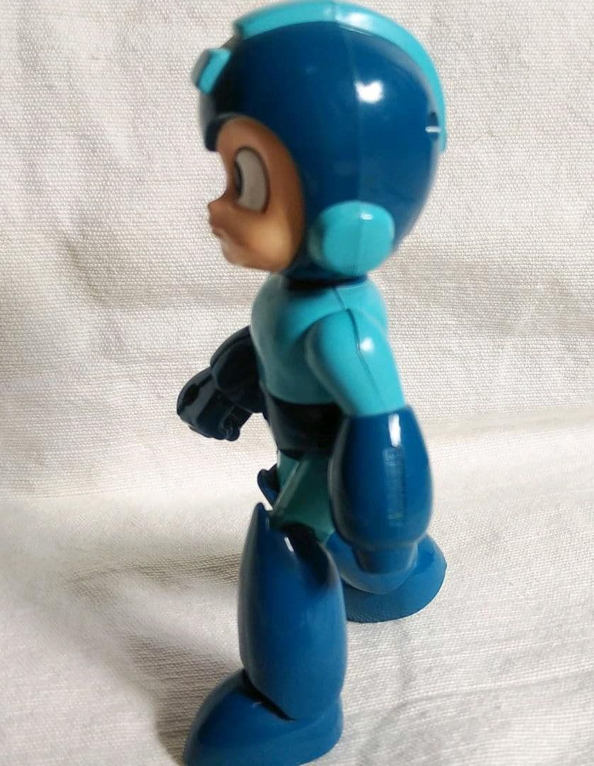 ロックマン　Mega Man　ファミコン　フィギュア　CAPCOM　プラモデル