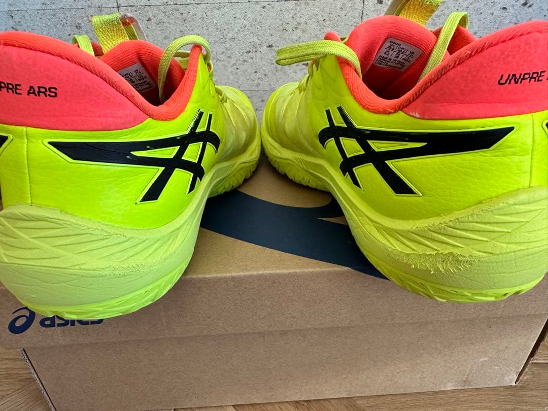 asicsアシックス　UNPRE ARS LOW2 PARIS 25.5