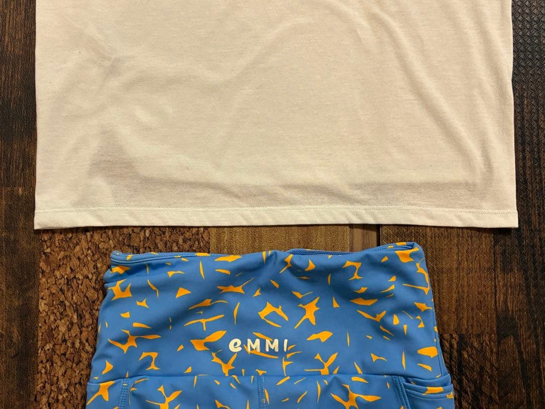 新品同＆極美　エミヨガ　ヨガウェア＆Tシャツ　水色×オレンジ　サイズ0