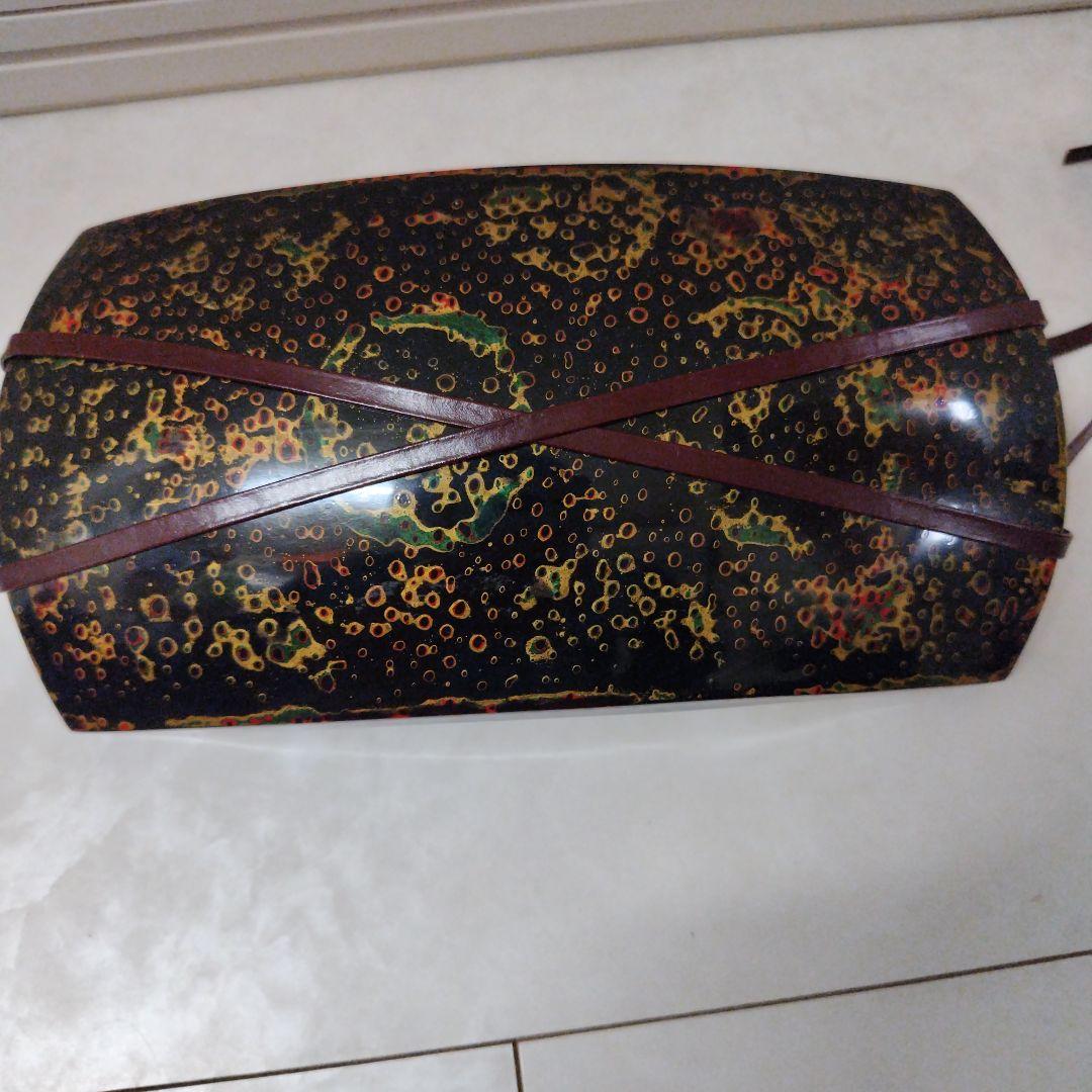 【新品】津軽三味線用　胴掛け　津軽塗　長さ約22cm　月形カバー付属　和楽器