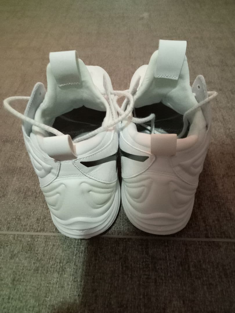Mizuno ウェーブモーメンタム 3 MID 28.5cm(中古品)