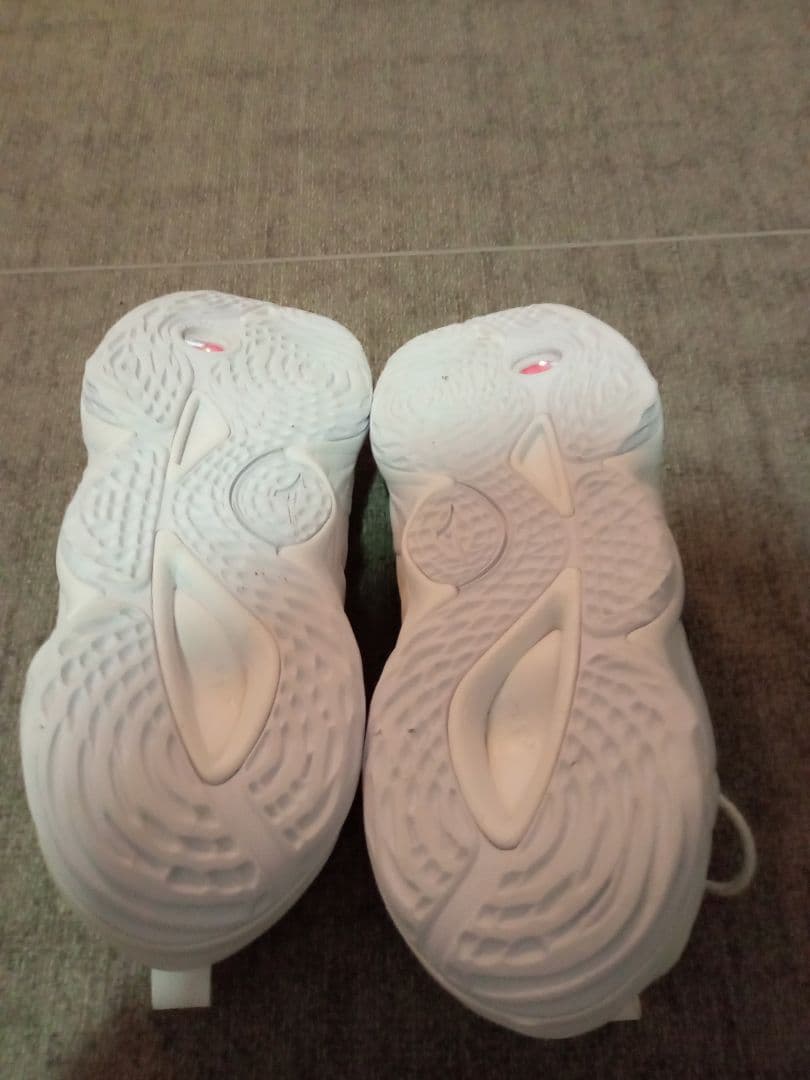 Mizuno ウェーブモーメンタム 3 MID 28.5cm(中古品)