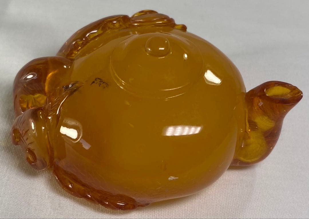 天然琥珀　茶壺 彫刻　珍しい　極上品