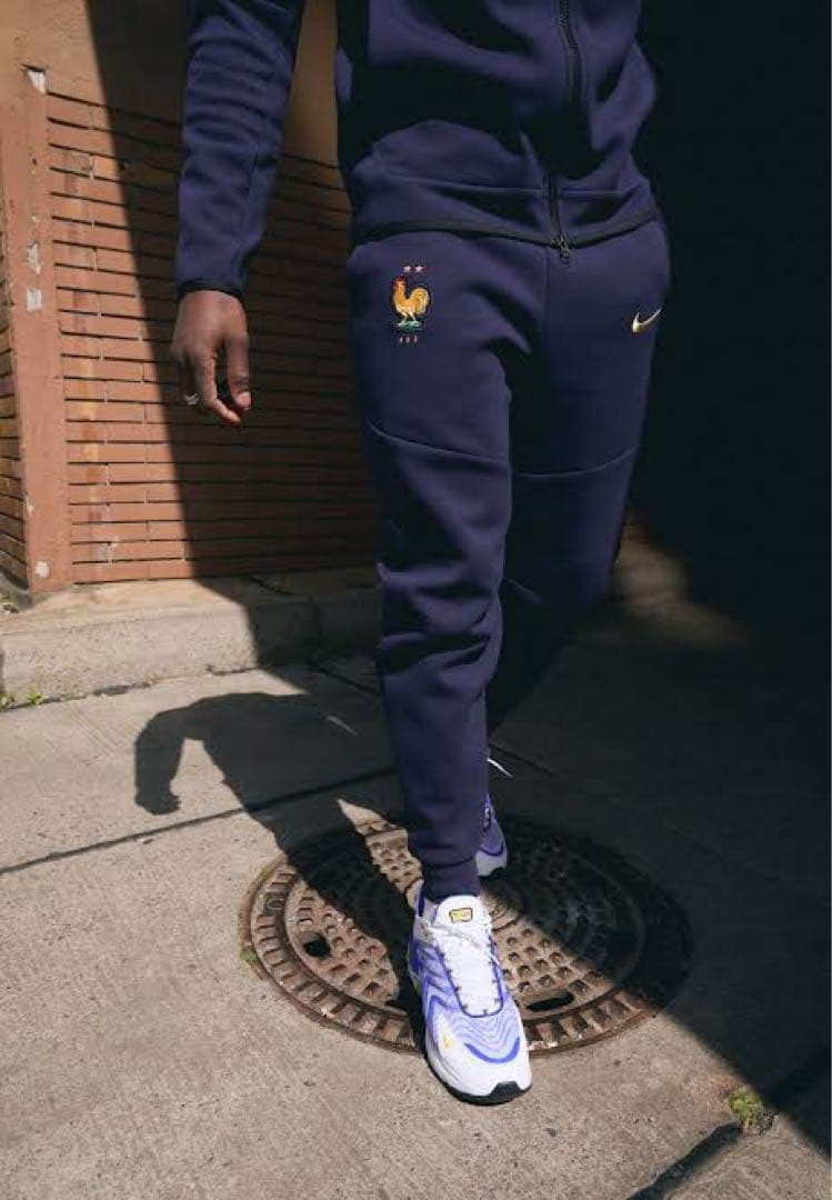 NIKE フランス代表　テックフリース パンツ