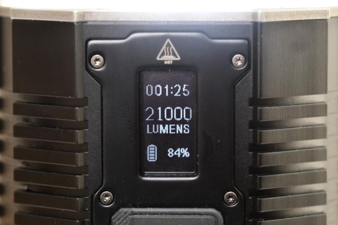 Fenix LR60R 懐中電灯 21000ルーメン