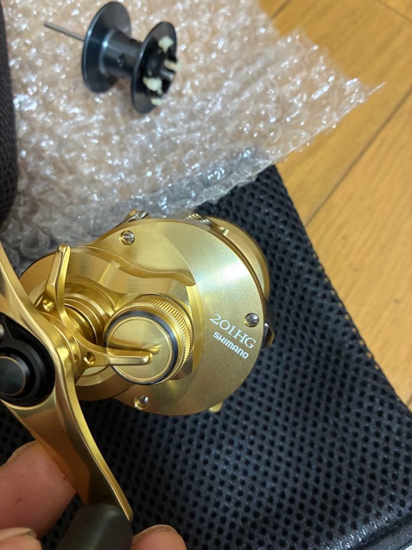 美品SHIMANO CALCUTTA CONQUEST 201HG