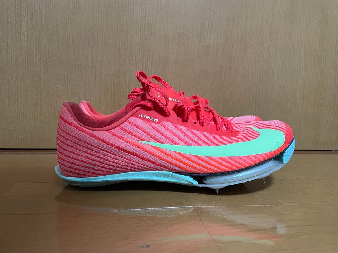NIKE マックスフライ2 26.5（右足外パンク）