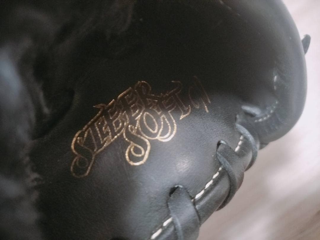 MIZUNO ミズノ 少年軟式野球グローブ 右投用黒 レザー 黒　美品