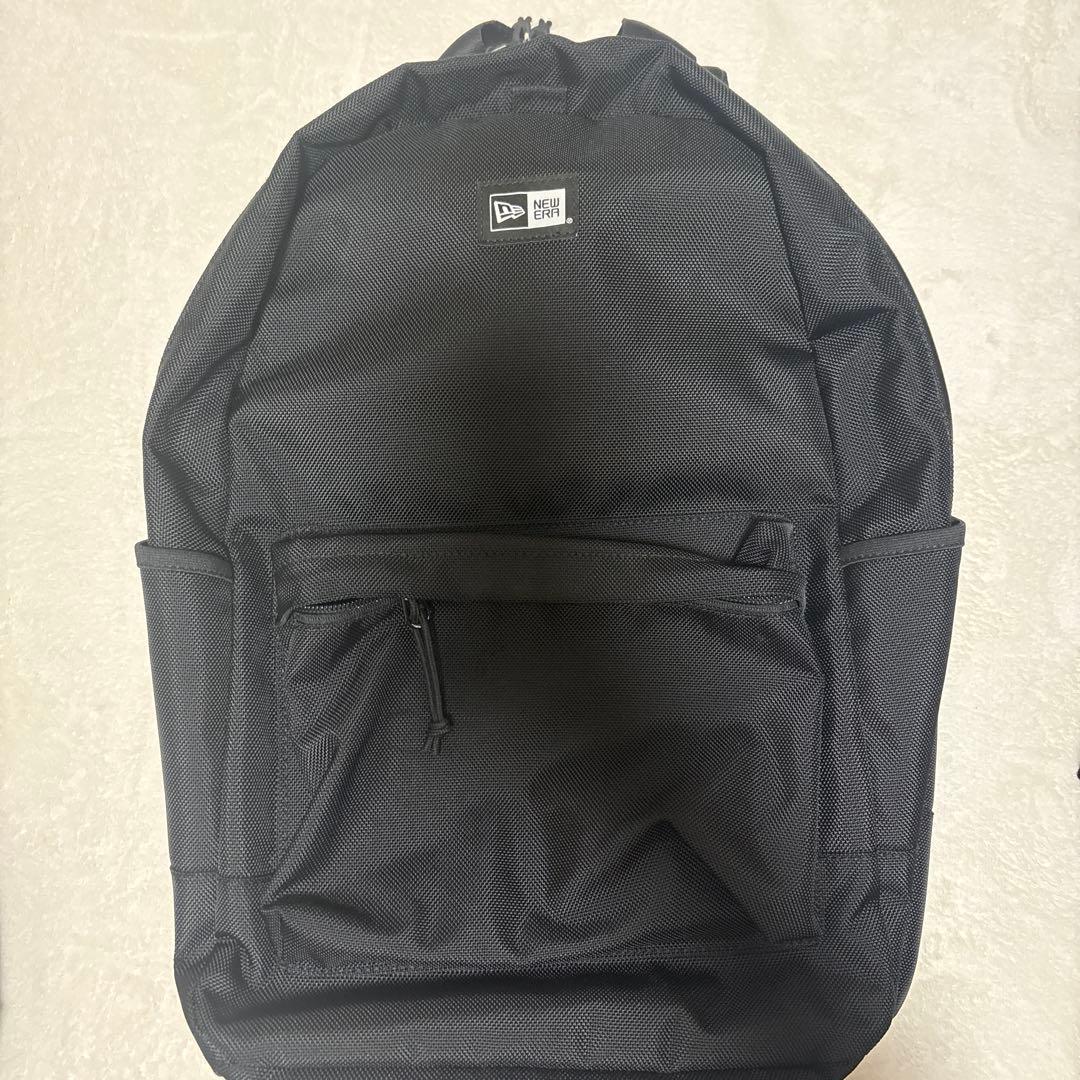 NEW ERA ブラックリュック