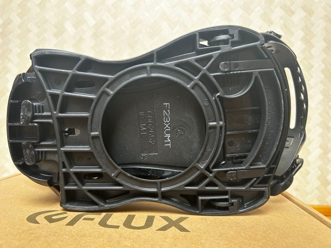 Flux F23XVMT ビンディング Mサイズ