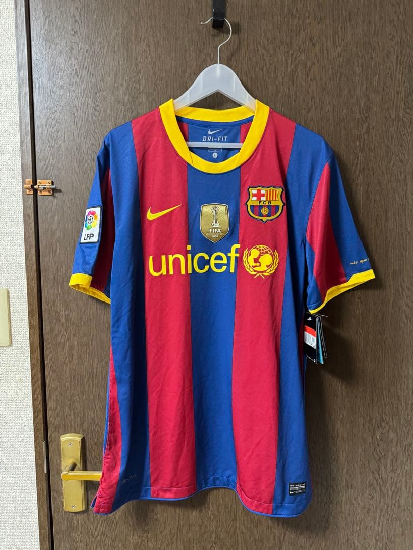 正規品ナイキ　FCバルセロナ2010/2011 メッシ10番シャツ L