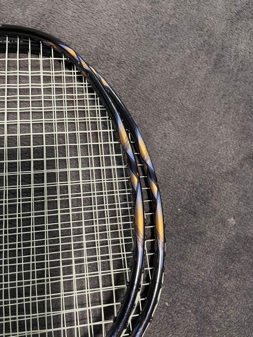 YONEX ASTROX 77 ツアーバドミントンラケット 2本セット