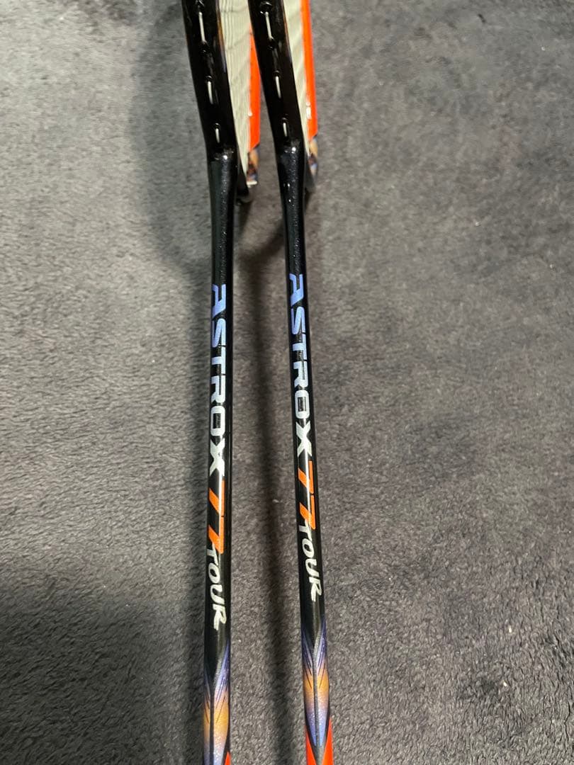 YONEX ASTROX 77 ツアーバドミントンラケット 2本セット