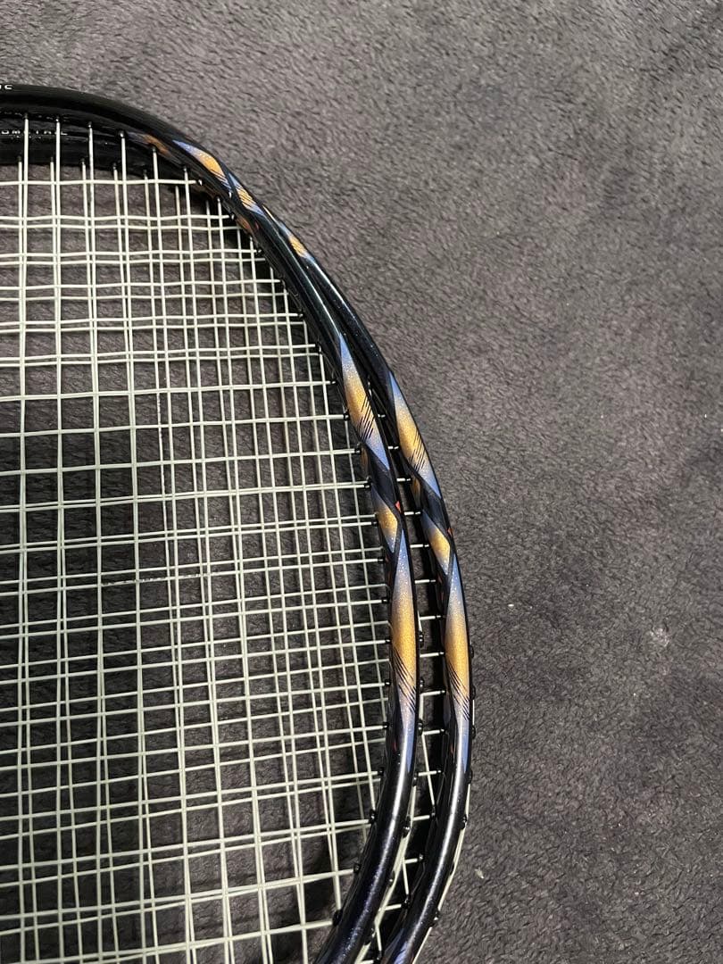 YONEX ASTROX 77 ツアーバドミントンラケット 2本セット