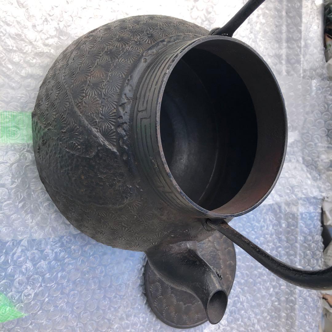 南部鉄瓶　南部鉄器　岩鋳　清末　岩鋳清末　満水2700ml 重さ3003g