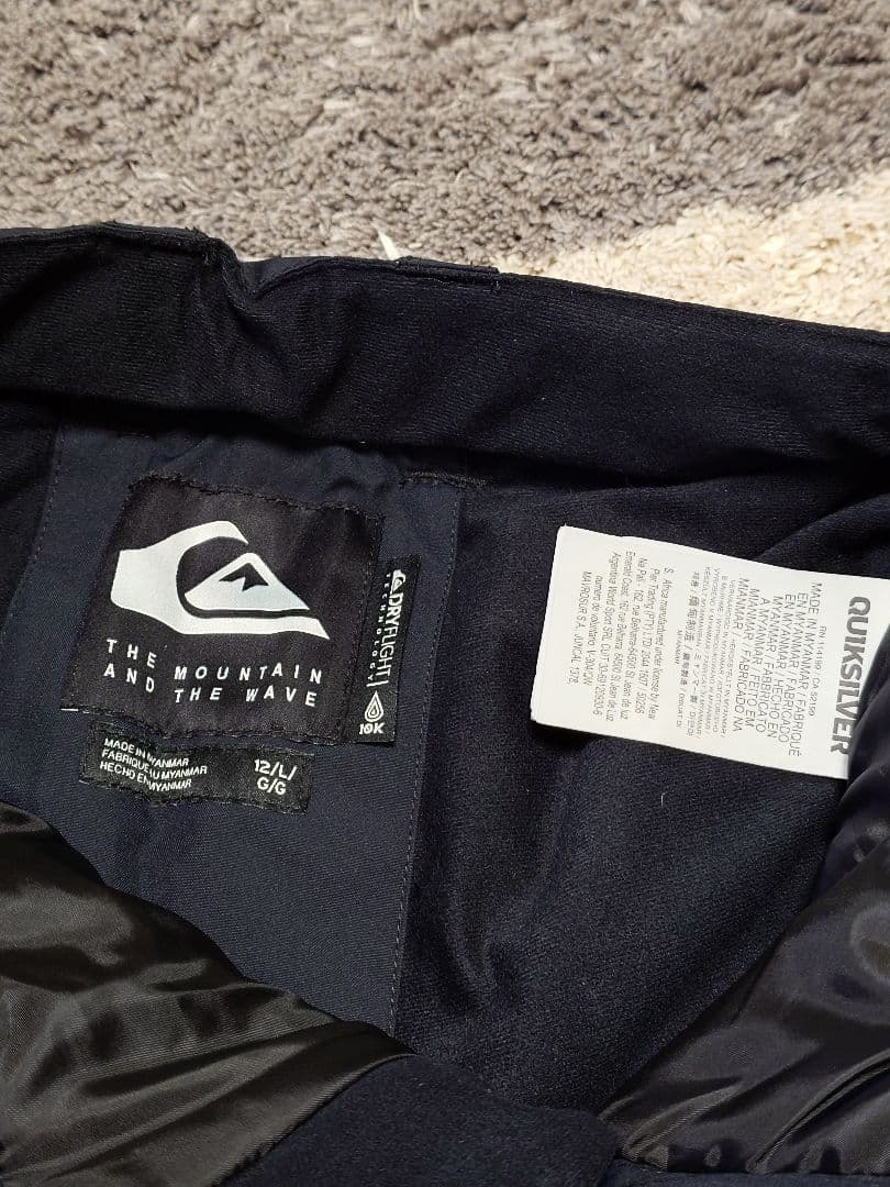 BURTON、QUIKSILVER 子ども用スノボ、スキーウェア 150-160