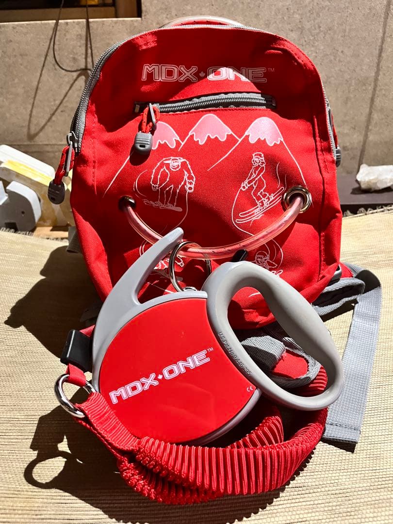 MDX-ONE 子供用スノーボードバックパック形ハーネス