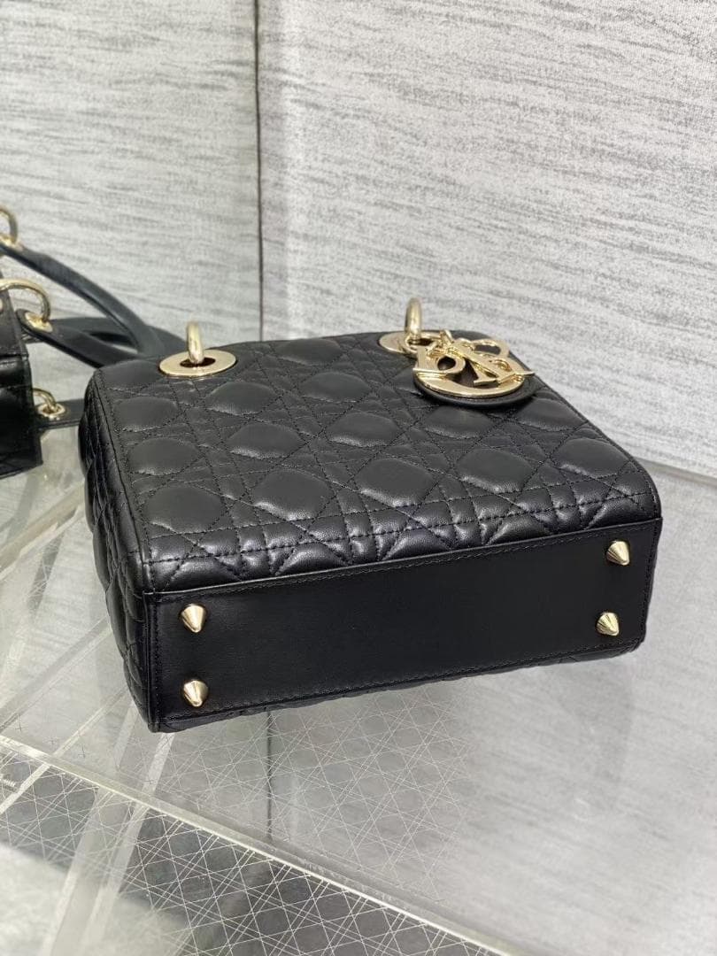 Dior ブラック キルティング バッグ~~