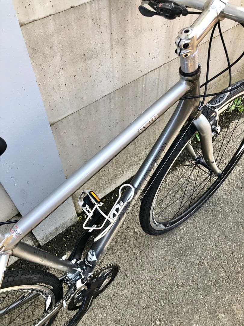 【極美・整備済】GIANT ESCAPE R3 24速　クロスバイク　CT465