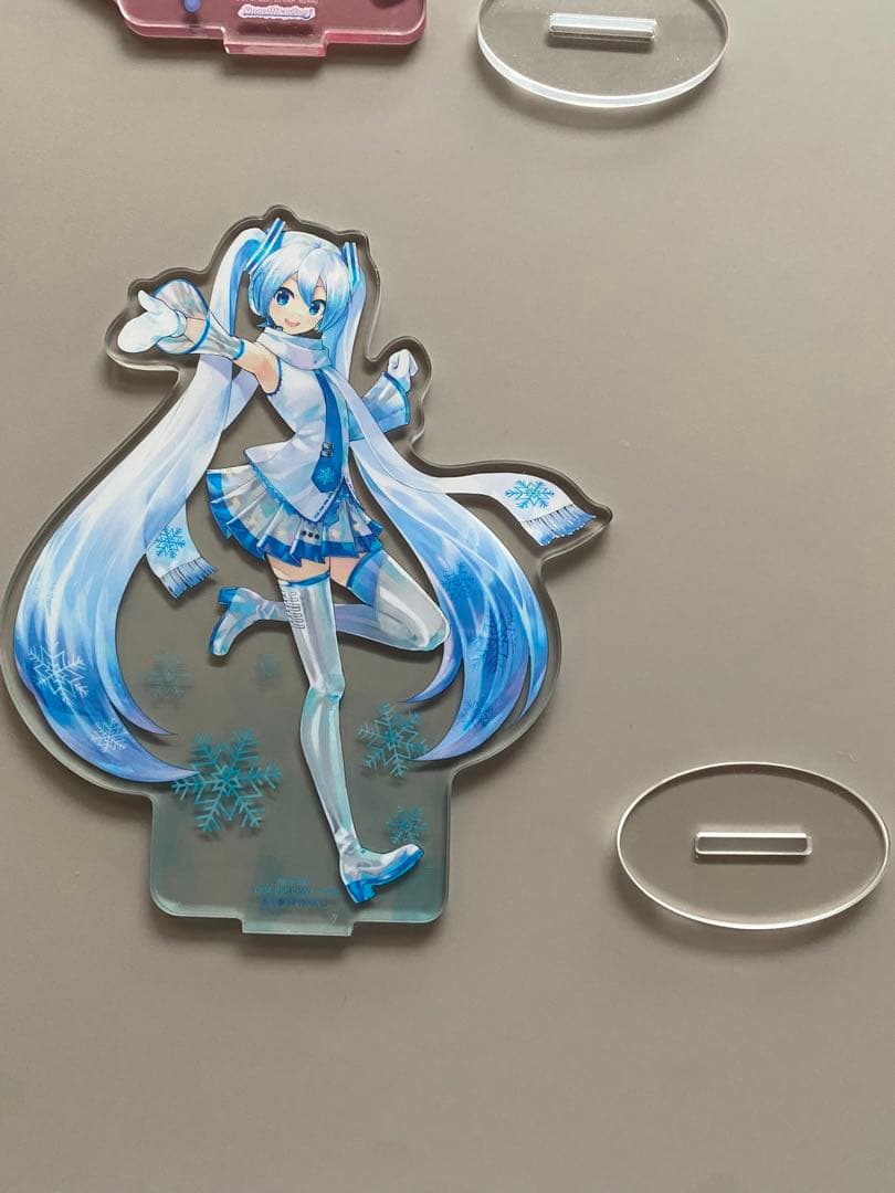 初音ミク 鏡音リン アクリルスタンドセット 7点　缶バッジ付き