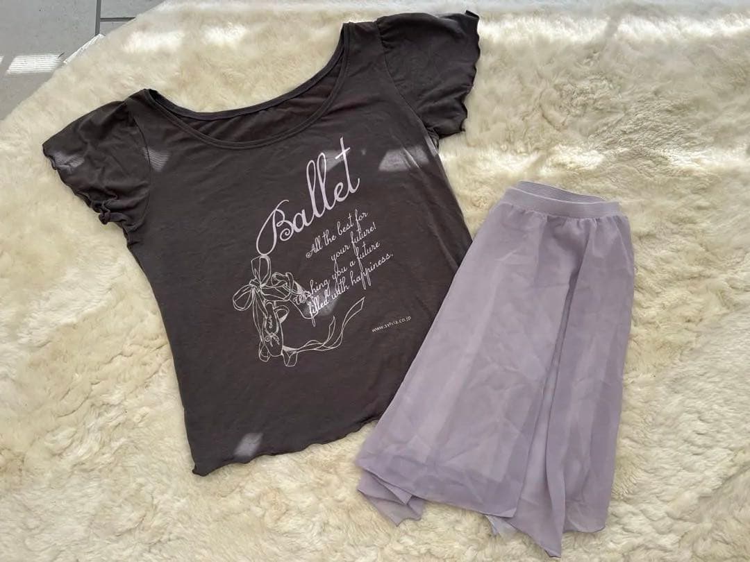 二の腕隠し胸元ギャザー バレエ用レオタードTシャツ・スカートお得なMサイズセット