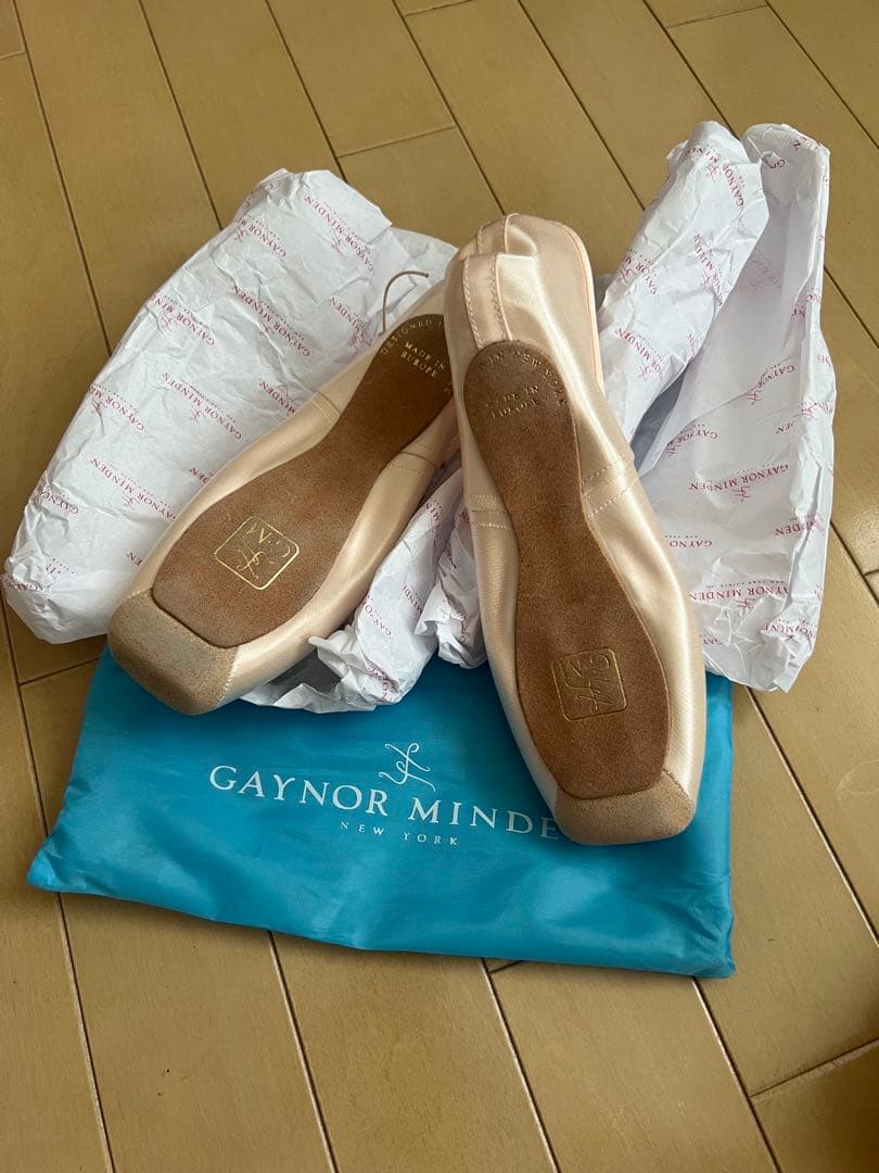 【超美品】！値下げ！GAYNOR MINDEN トウシューズ ヨーロッパ製9M
