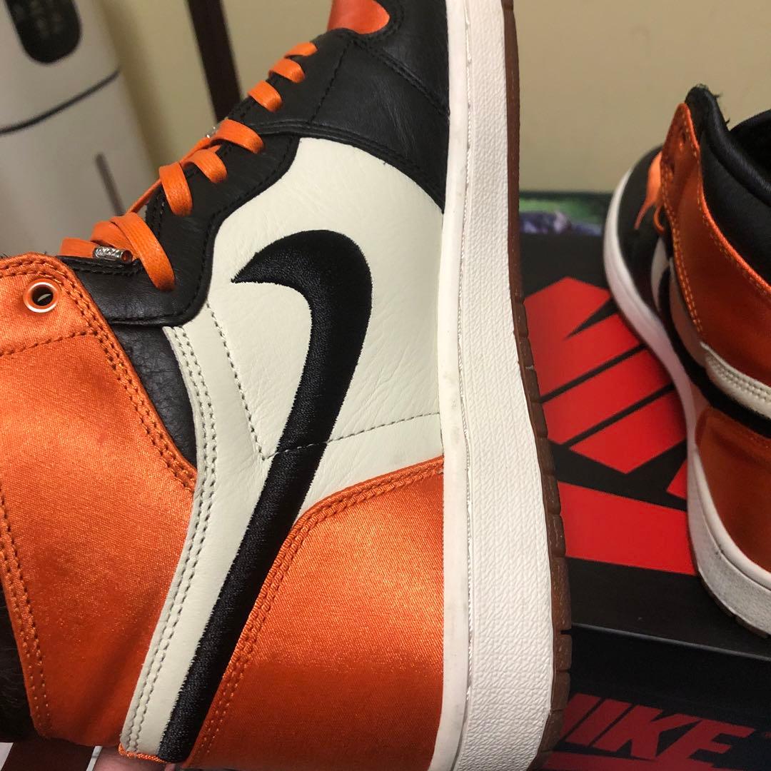 NIKE WMNS AIR JORDAN1 サテン シャッタード バックボード